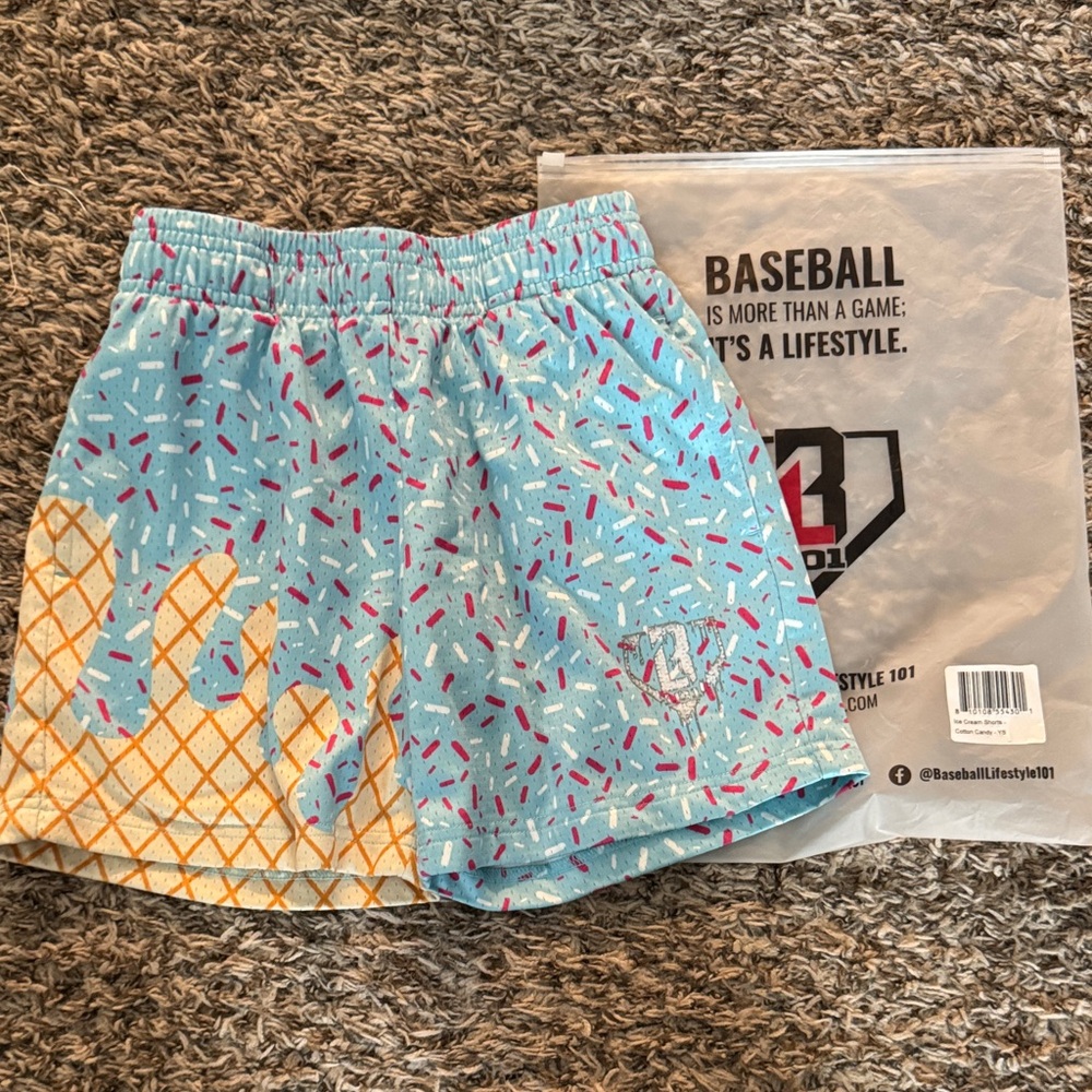 Baseball Lifestyle Boys shorts 
Colorful Patterned Shorts